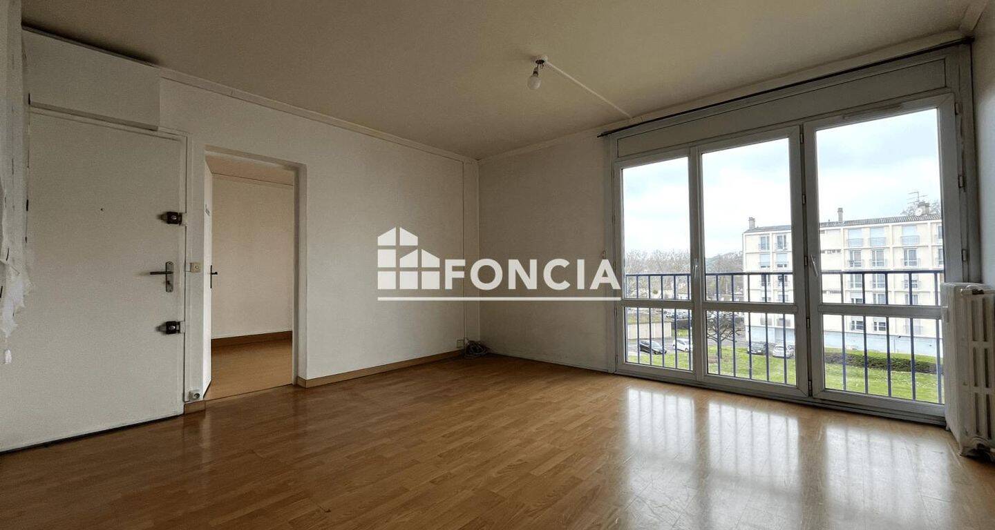 Appartement 5 pièces 68 m² · à Dreux · 67,9 m² · 79 900 €