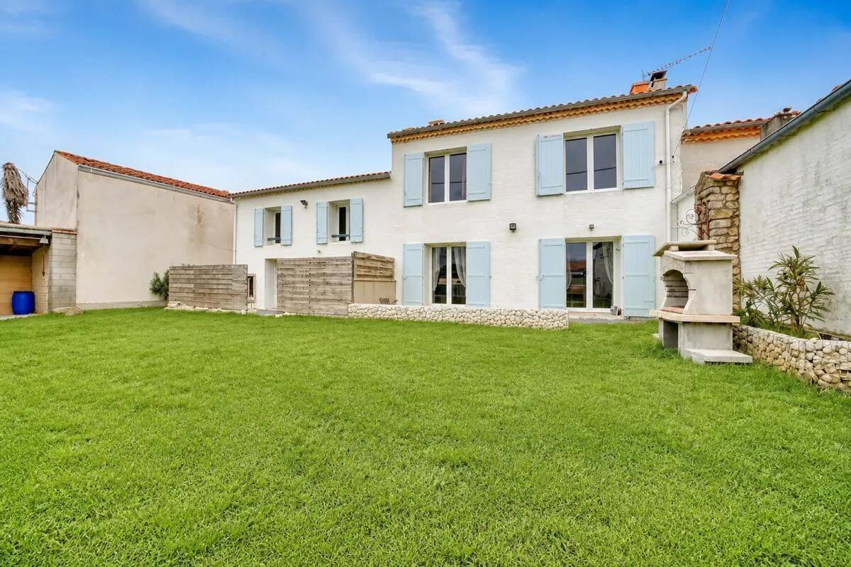Maison 10 pièces 271 m² · à Saint-Palais-sur-Mer · 271 m² · 756 000 €