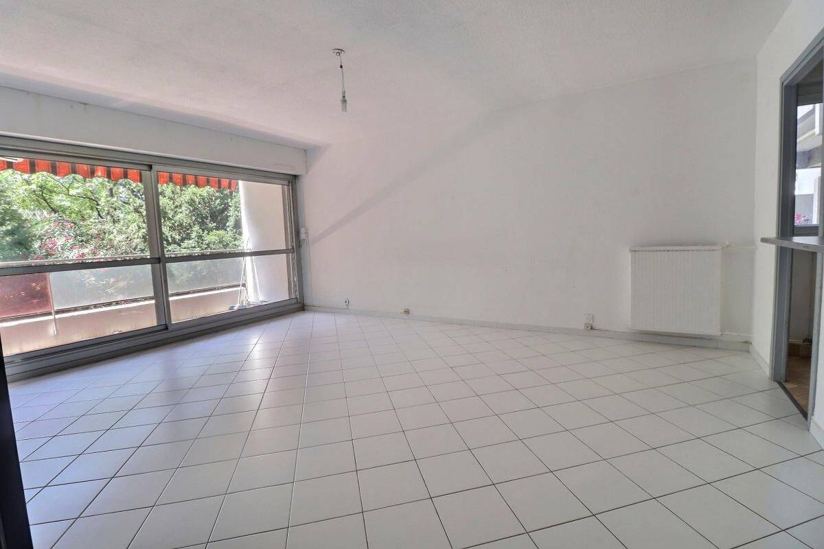 Appartement 3 pièces 67 m² · à Marseille 10ème Arrondissement · 67,1 m² · 173 000 €