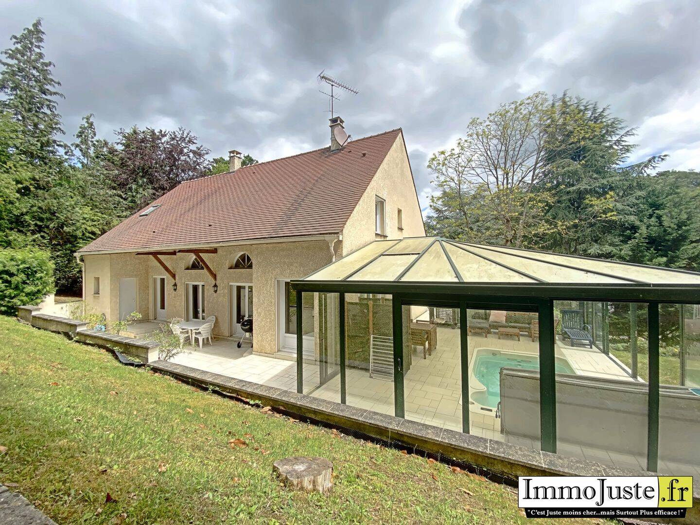 Maison 7 pièces 180 m² · à Les Essarts-le-Roi · 180 m² · 574 000 €