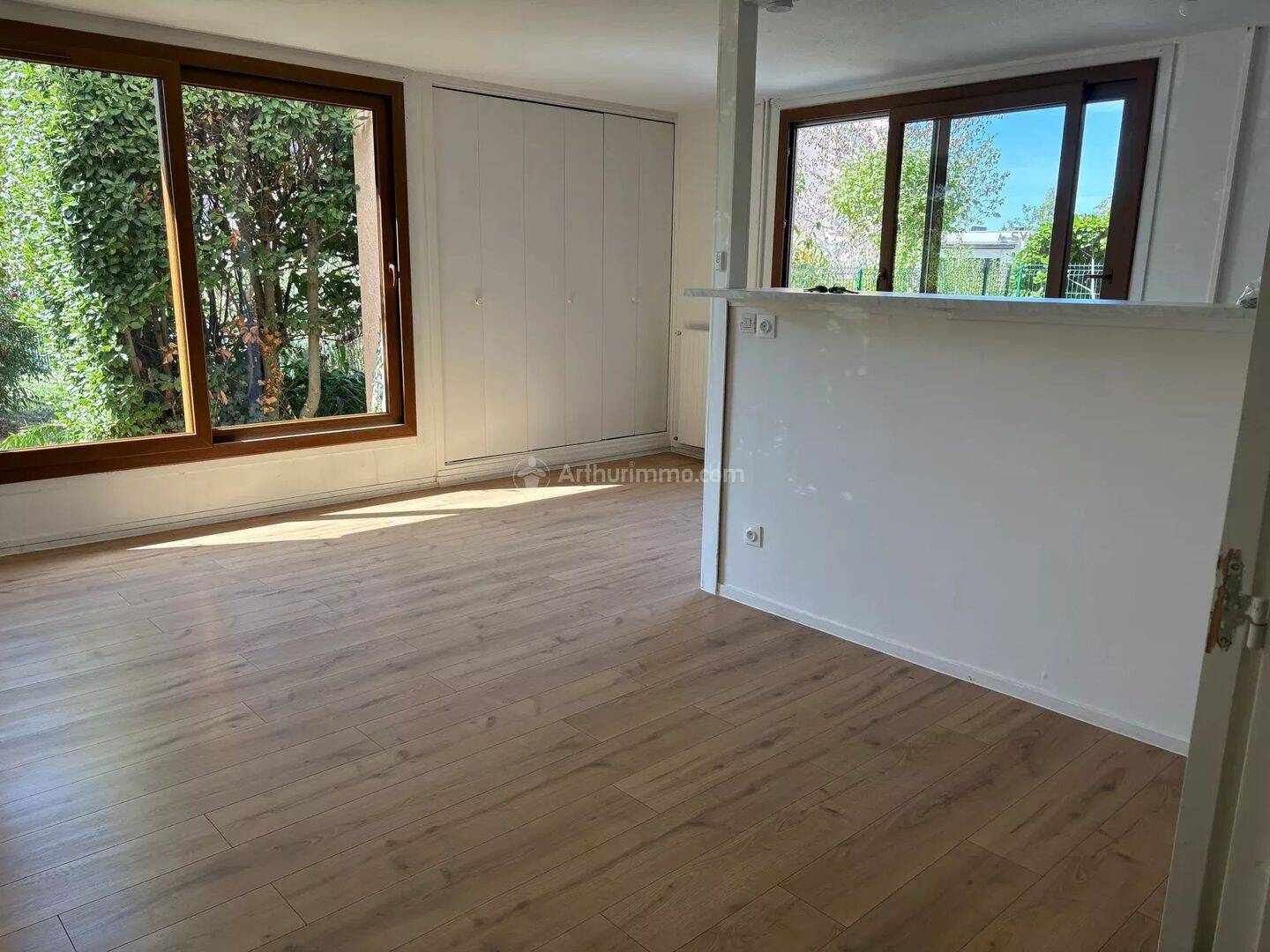 Appartement 3 pièces 70 m² · à Décines-Charpieu · 69,8 m² · 1 040 €/mois