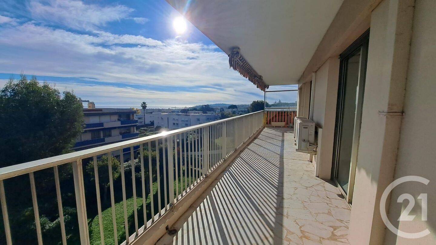 Appartement 4 pièces 73 m² · à Antibes · 72,6 m² · 1 703 €/mois