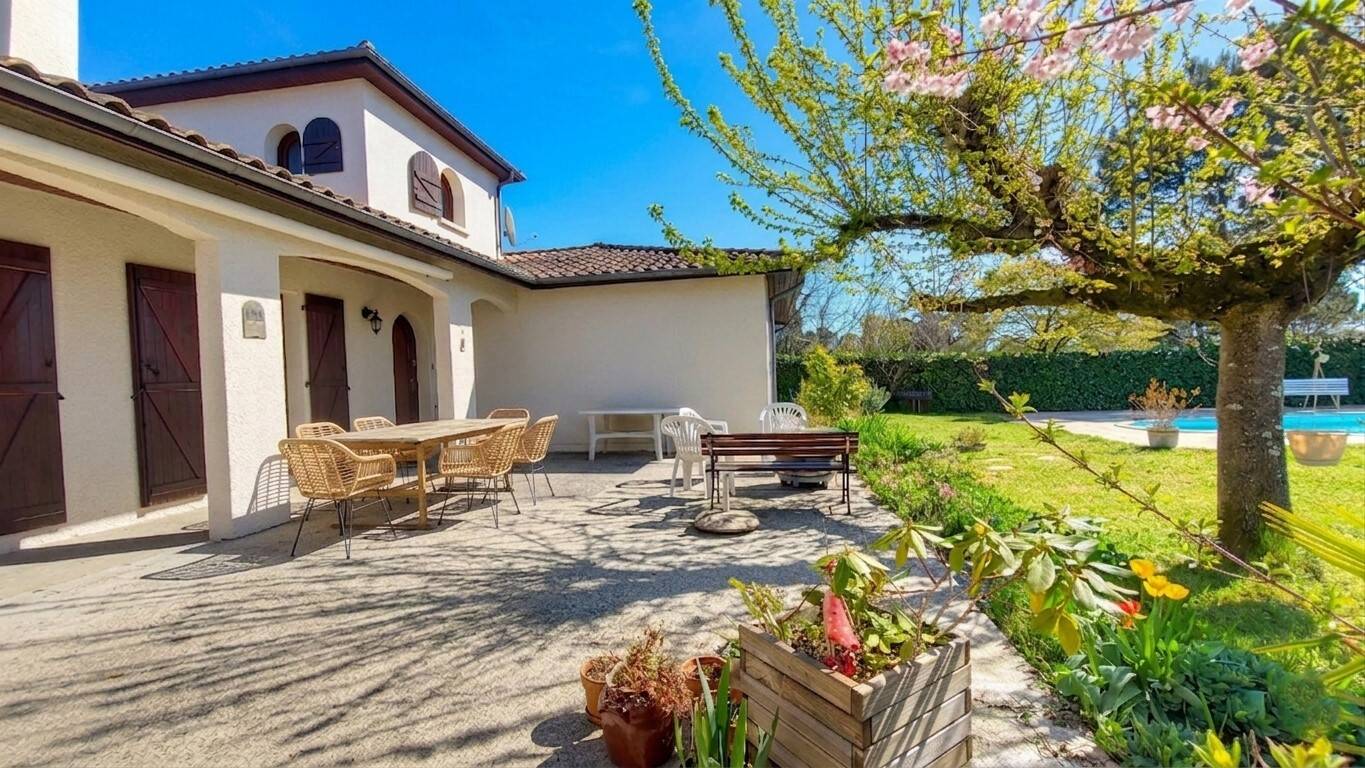 Maison 7 pièces 154 m² · à Le Taillan-Médoc · 154 m² · 532 950 €