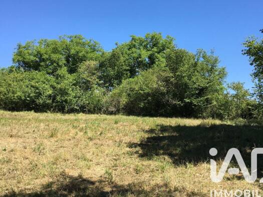 Terrain à vendre 23 300 € 16 285 m² de terrain Vivonne 86370