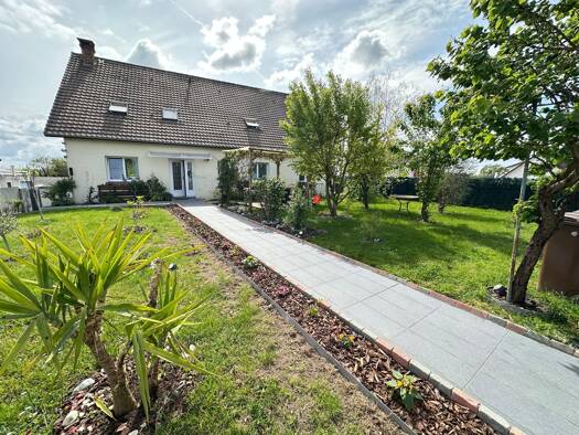 Maison à vendre 650 000 € 11 pièces 9 chambres 252,8 m² 1 079 m² de terrain Lisses 91090
