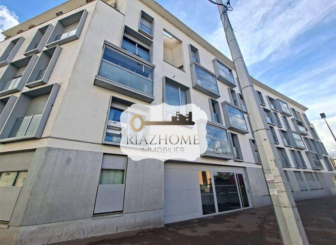 Appartement 3 pièces 54 m² · à La Courneuve · 53,6 m² · 1 250 €/mois