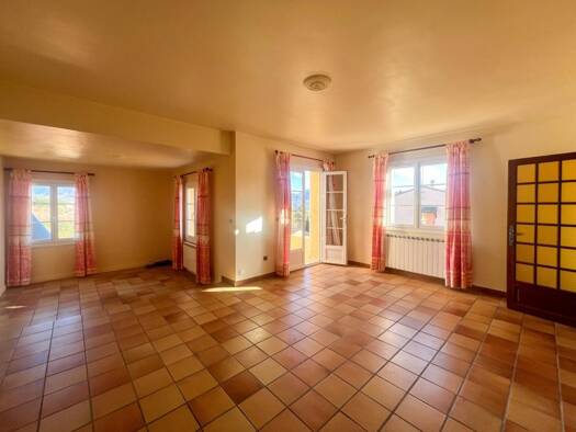 Villa à vendre 359 000 € 6 pièces 5 chambres 165 m² 693 m² de terrain Aiglun 04510