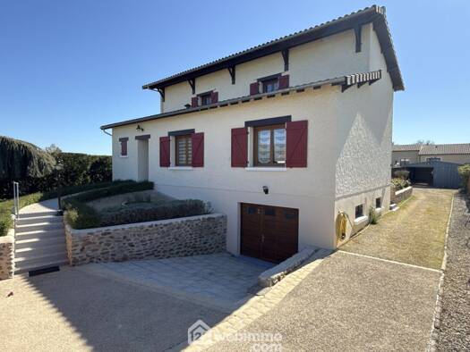 Maison à vendre 228 700 € 5 pièces 2 chambres 117 m² 1 034 m² de terrain Jardres 86800