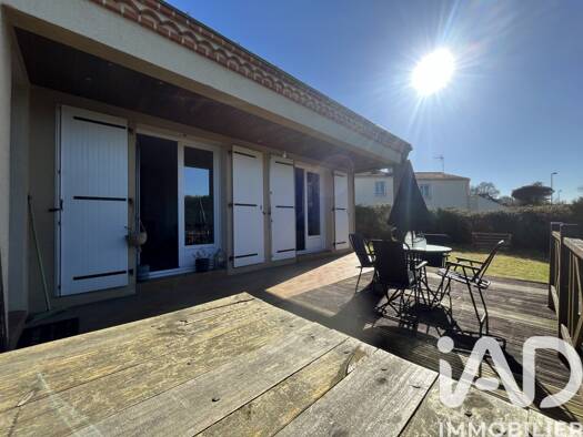 Maison de plain-pied à vendre 166 500 € 5 pièces 4 chambres 98 m² Sèvremont 85700