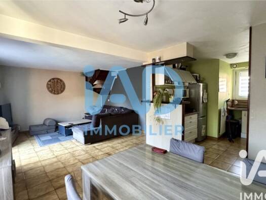 Maison à vendre 240 000 € 5 pièces 4 chambres 90 m² 137 m² de terrain Vendeville 59175