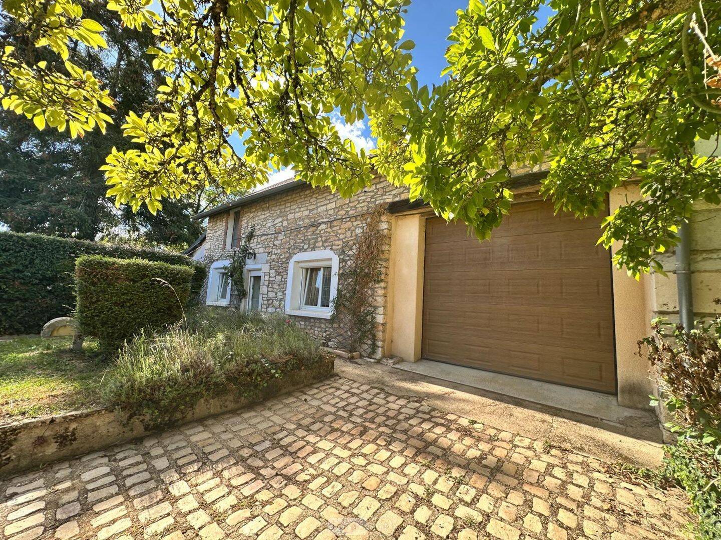 Maison 4 pièces 95 m² · à Mutigney · 95 m² · 157 000 €