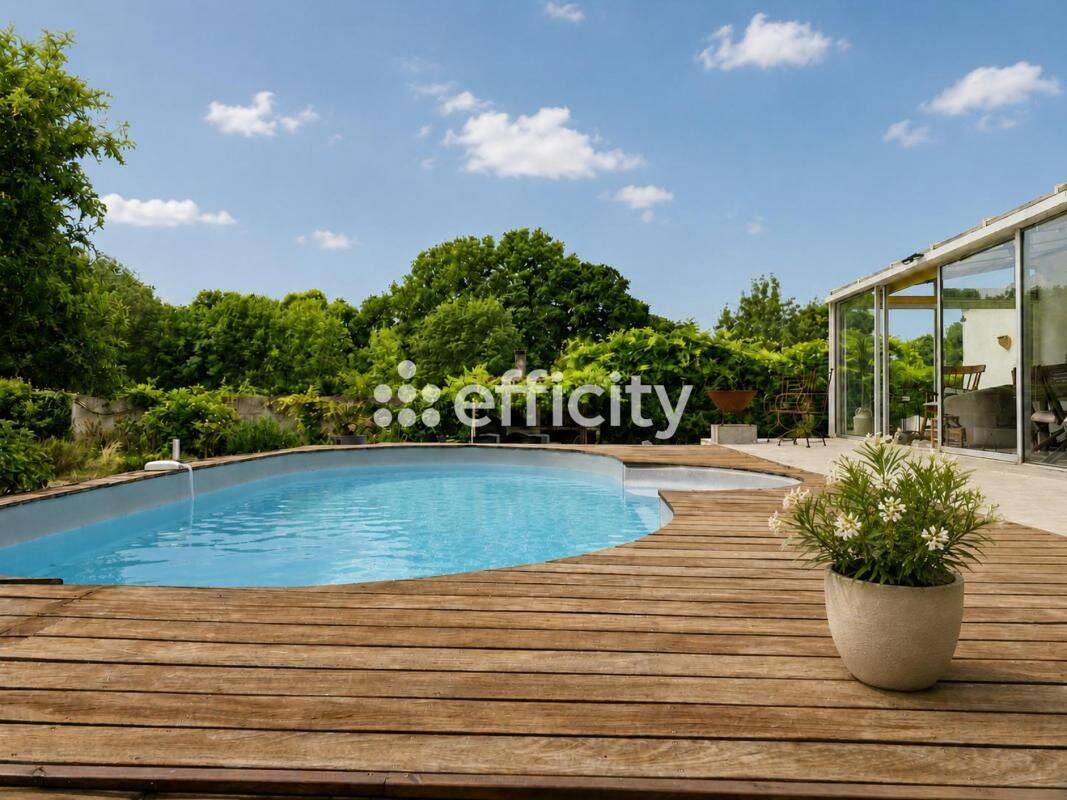 Maison 7 pièces 180 m² · à Basse-Goulaine · 180 m² · 492 000 €