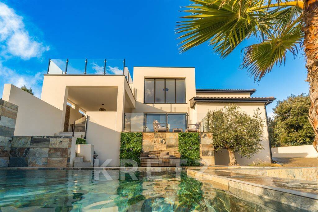 Maison 5 pièces 230 m² · à Clermont L Herault · 230 m² · 895 000 €