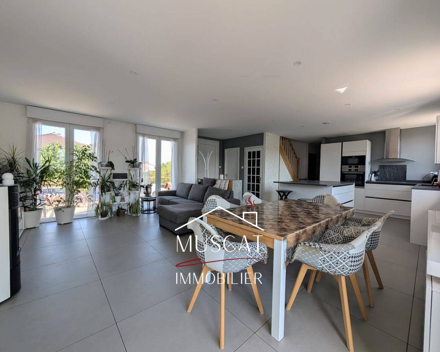 Maison 7 pièces 175 m² · à Chassieu · 174,7 m² · 625 000 €