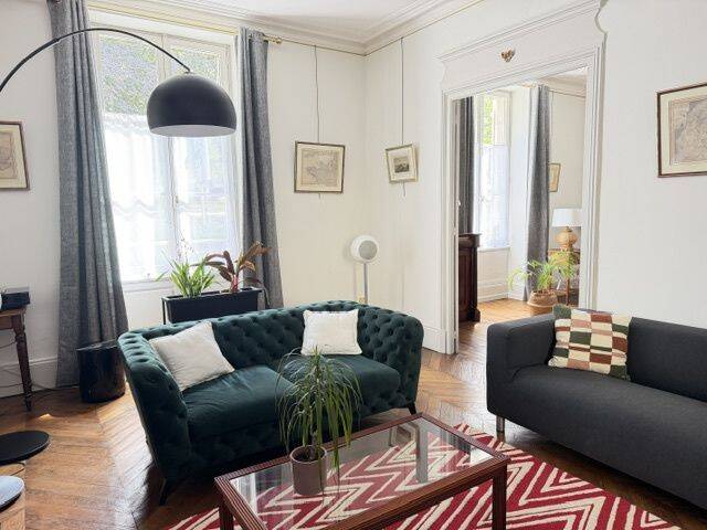 Maison 9 pièces 200 m² · à Orléans · 200 m² · 749 000 €