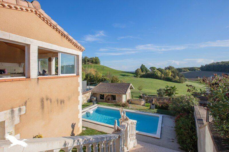 Maison 7 pièces 195 m² · à Auch · 195 m² · 312 400 €