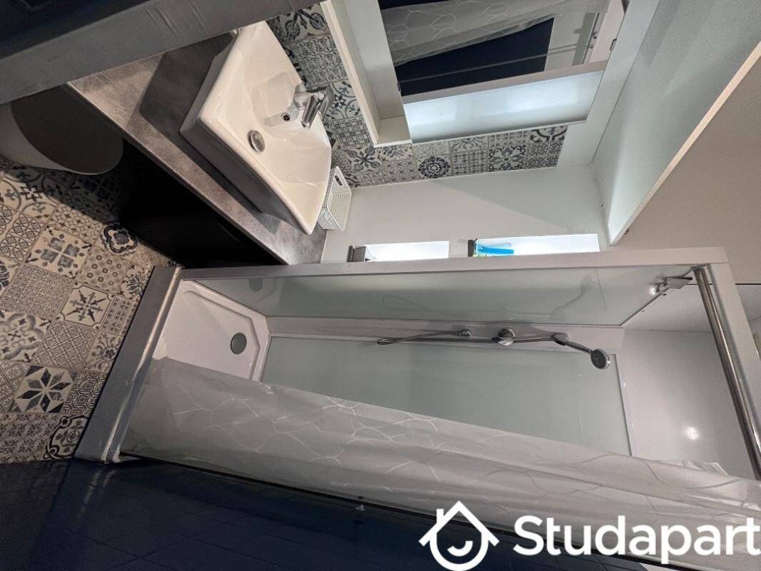 1 pièce 10 m² · à Ploubezre · 10 m² · 400 €/mois