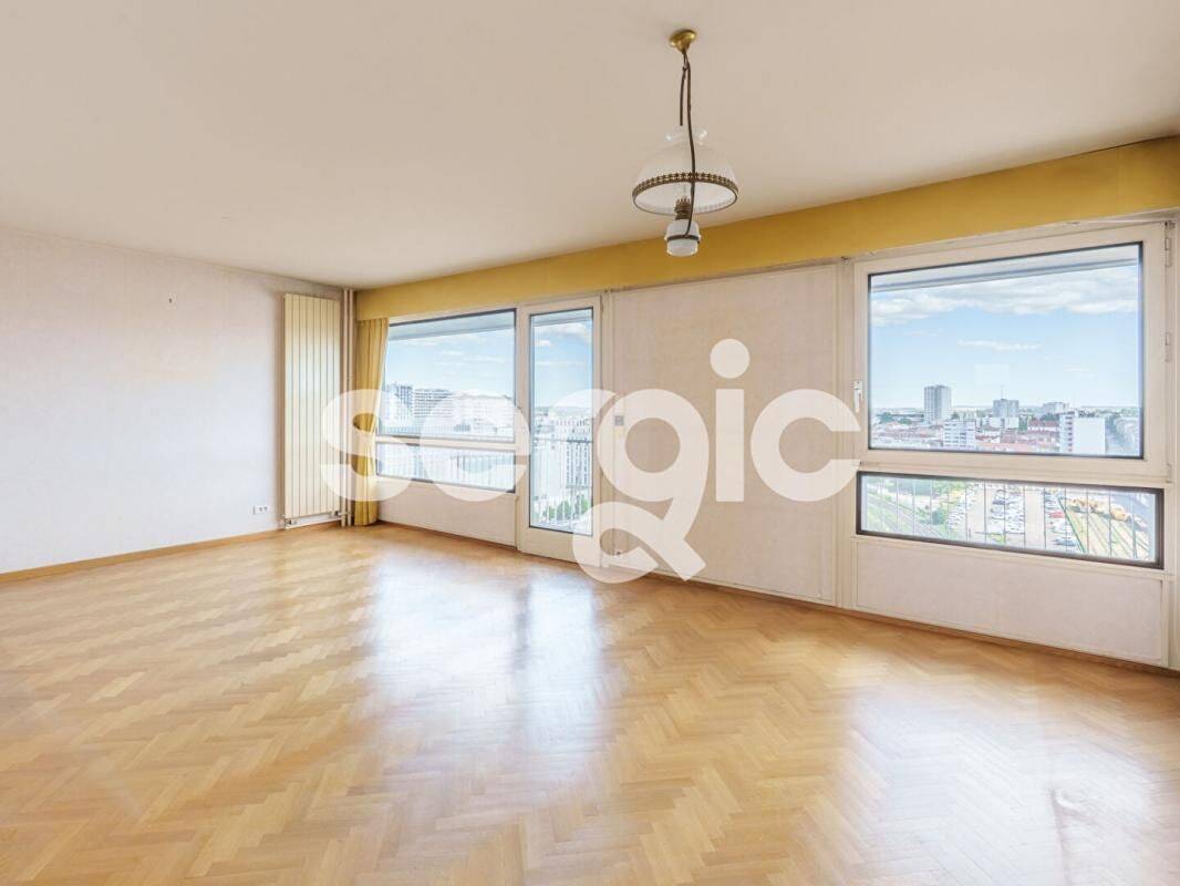 Appartement 4 pièces 104 m² · à Nancy · 104 m² · 145 000 €