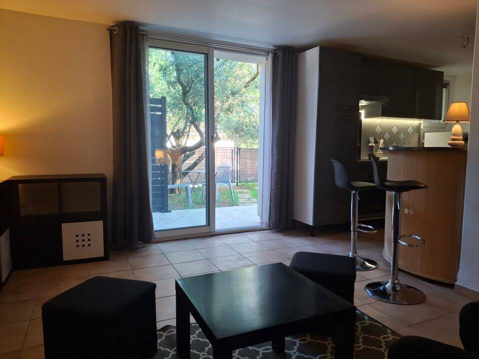 Appartement 1 pièce 30 m² · à Néoules · 30 m² · 790 €/mois