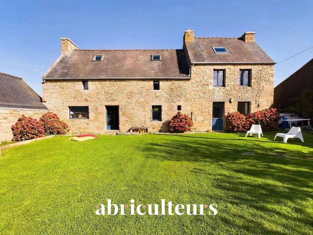 Maison 7 pièces 196 m² · à Plounéour-Brignogan-Plages · 196 m² · 377 000 €