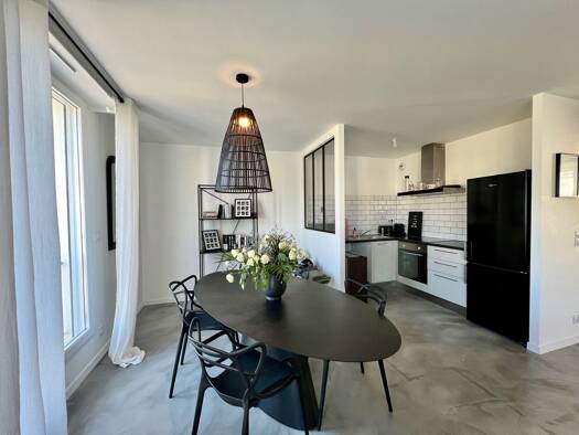 Appartement à vendre 219 450 € 3 pièces 2 chambres 58,7 m² Étage 4/4 Lorient 56100
