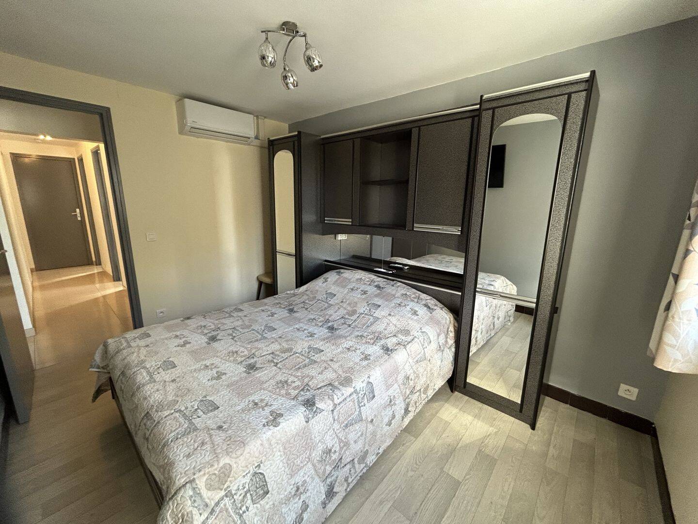 Bail étudiant - Maison 3 pièces meublée - corniche des Oliviers — 8