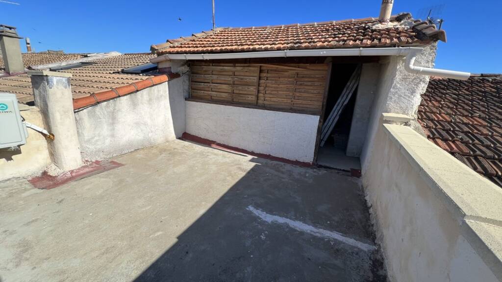 Appartement à vendre 169 900 € 5 pièces 4 chambres 95 m² 2ème étage Beaucaire 30300