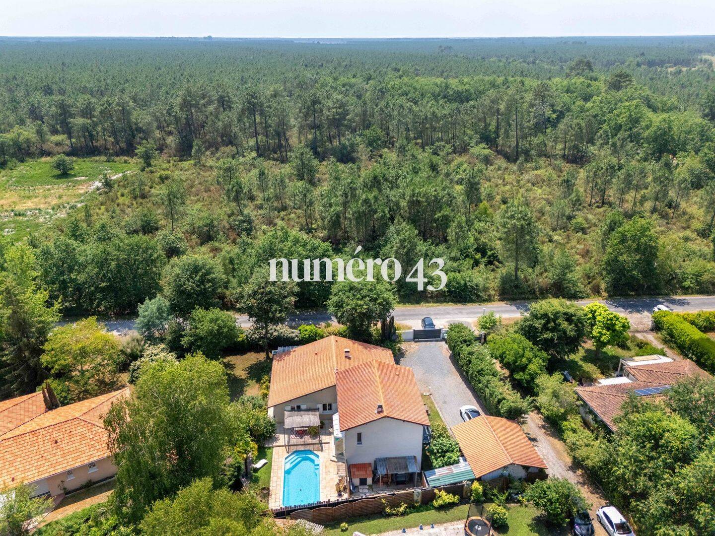 Maison 6 pièces 191 m² · à Saint-Jean-d'Illac · 190,6 m² · 684 900 €