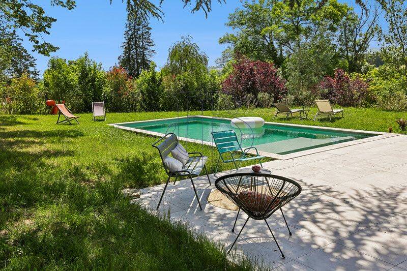 Maison 6 pièces 228 m² · à La Tour-de-Salvagny · 228,3 m² · 1 380 000 €