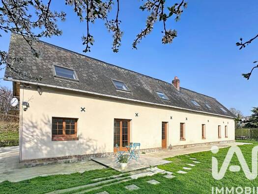 Maison à vendre 232 000 € 7 pièces 5 chambres 208 m² 2 951 m² de terrain Étaimpuis 76850