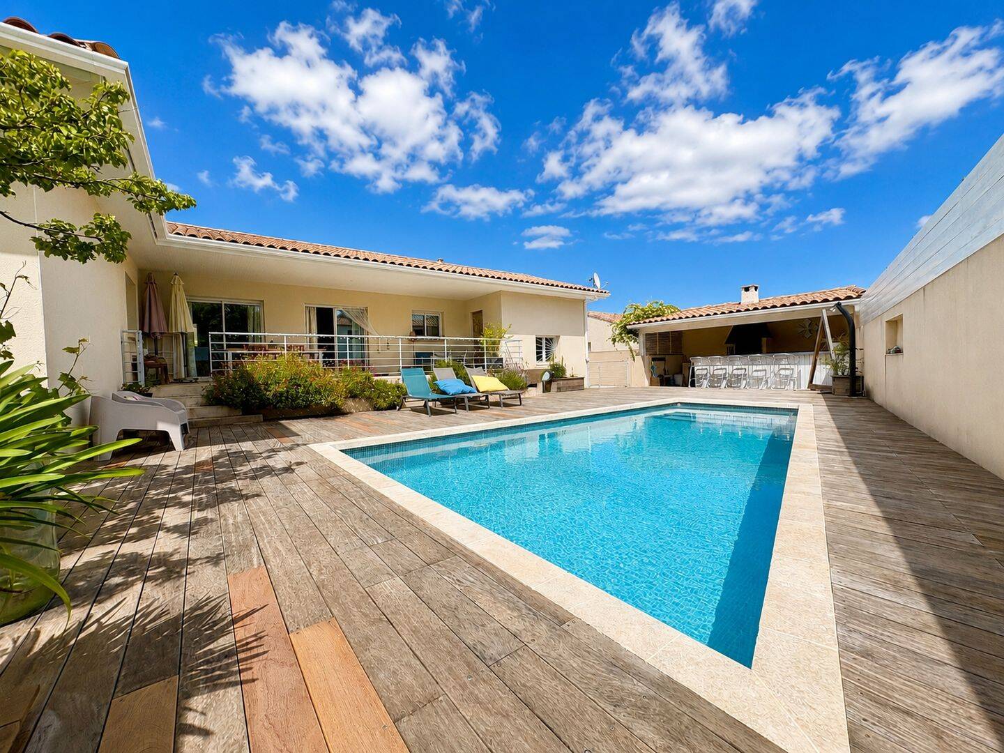 Maison 5 pièces 140 m² · à Clermont-l'Hérault · 140 m² · 469 000 €