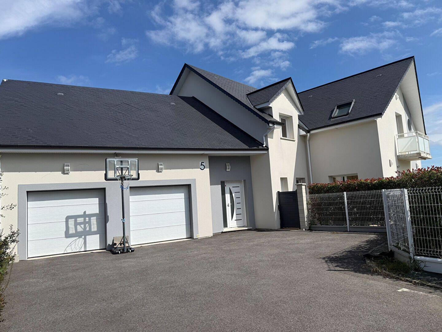 Maison 6 pièces 254 m² · à Fontaine-la-Mallet · 254 m² · 2 780 €/mois