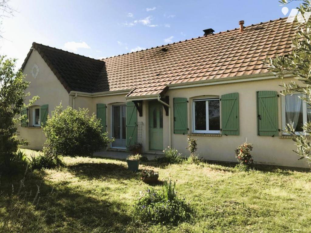 Maison 6 pièces 145 m² · à Farges-en-Septaine · 145 m² · 210 000 €