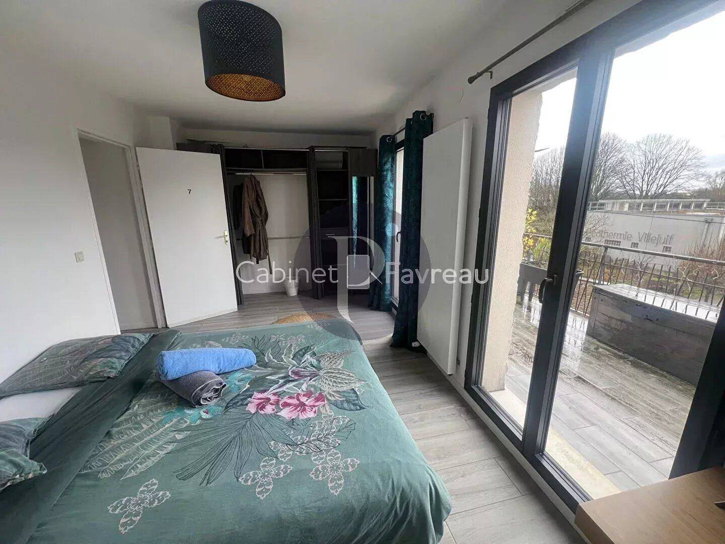 Appartement 1 pièce 14 m² · à Villejuif · 14 m² · 680 €