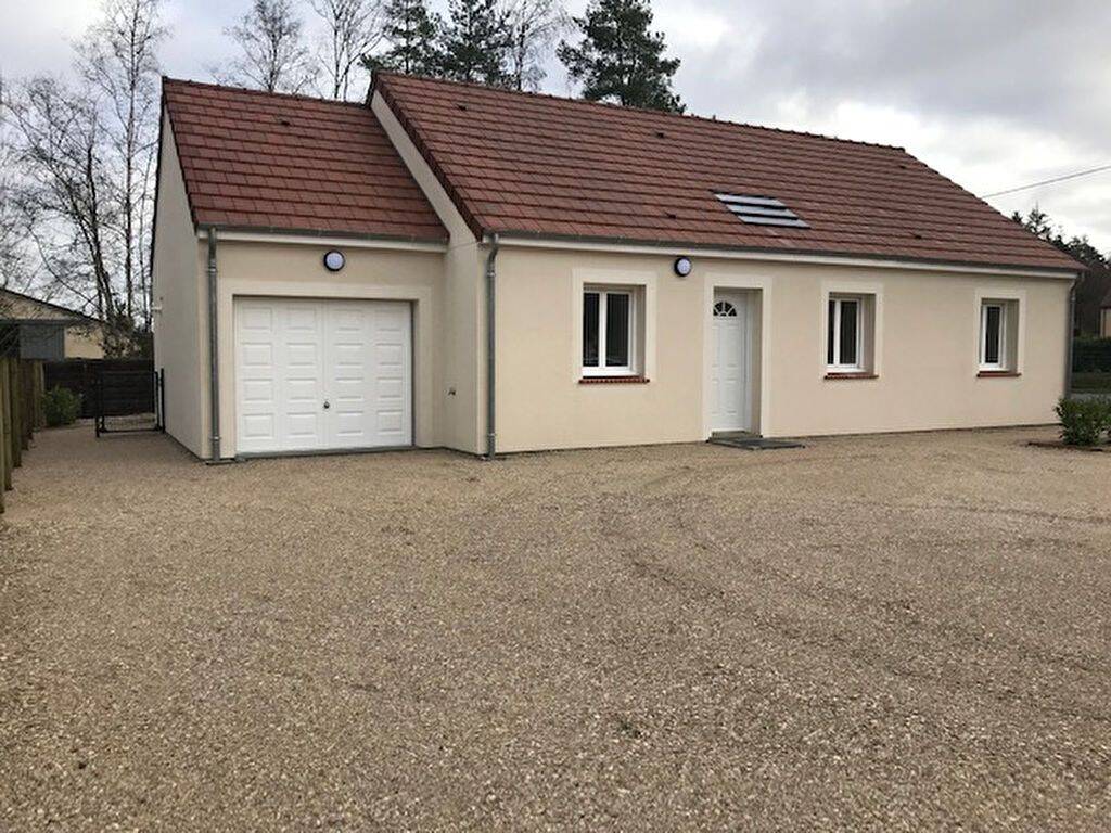 Maison 4 pièces 88 m² · à Yvoy-le-Marron · 88 m² · 812 €/mois