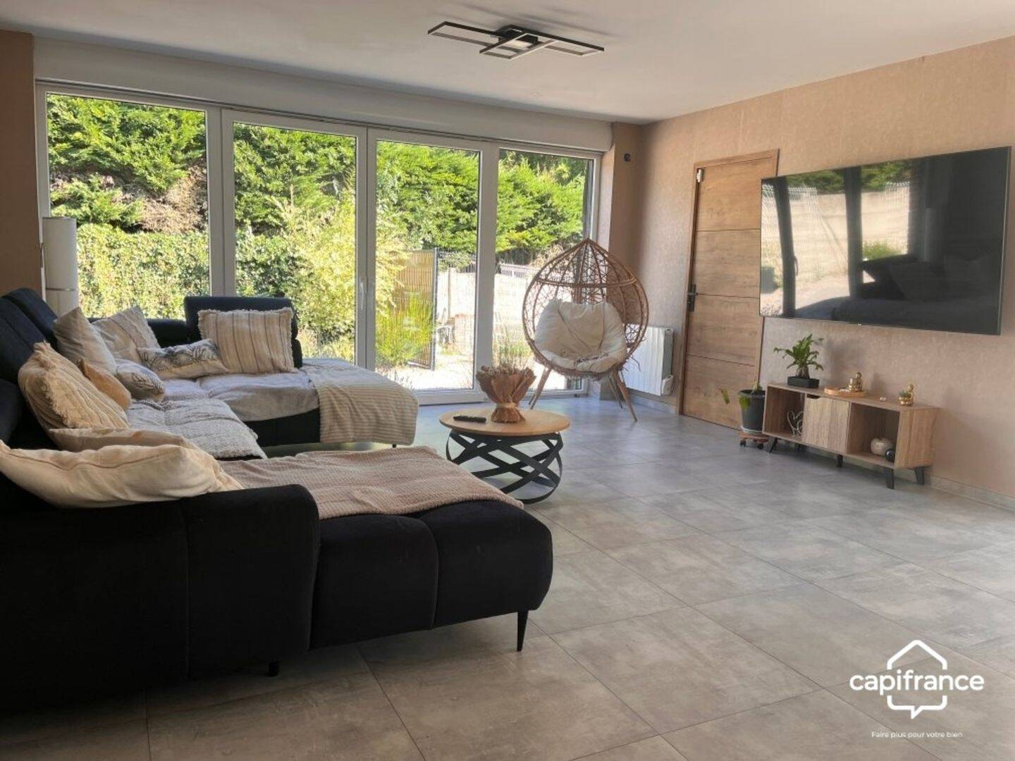 Maison 6 pièces 203 m² · à Hergnies · 203 m² · 399 000 €