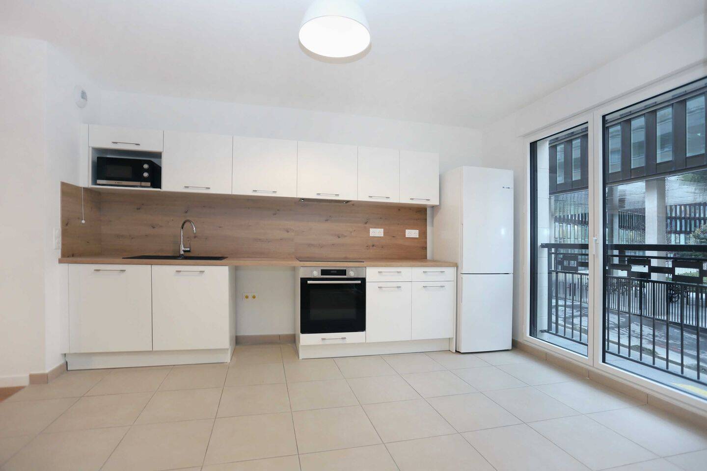 Appartement 5 pièces 107 m² · à Clichy · 106,6 m² · 2 563 €/mois