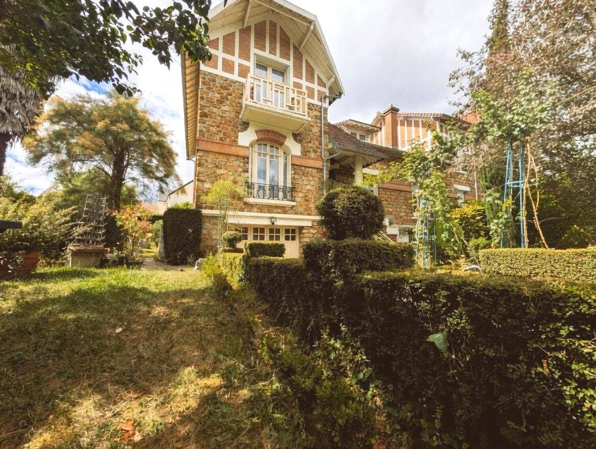 Maison 6 pièces 181 m² · à Verrières-le-Buisson · 181,3 m² · 949 000 €