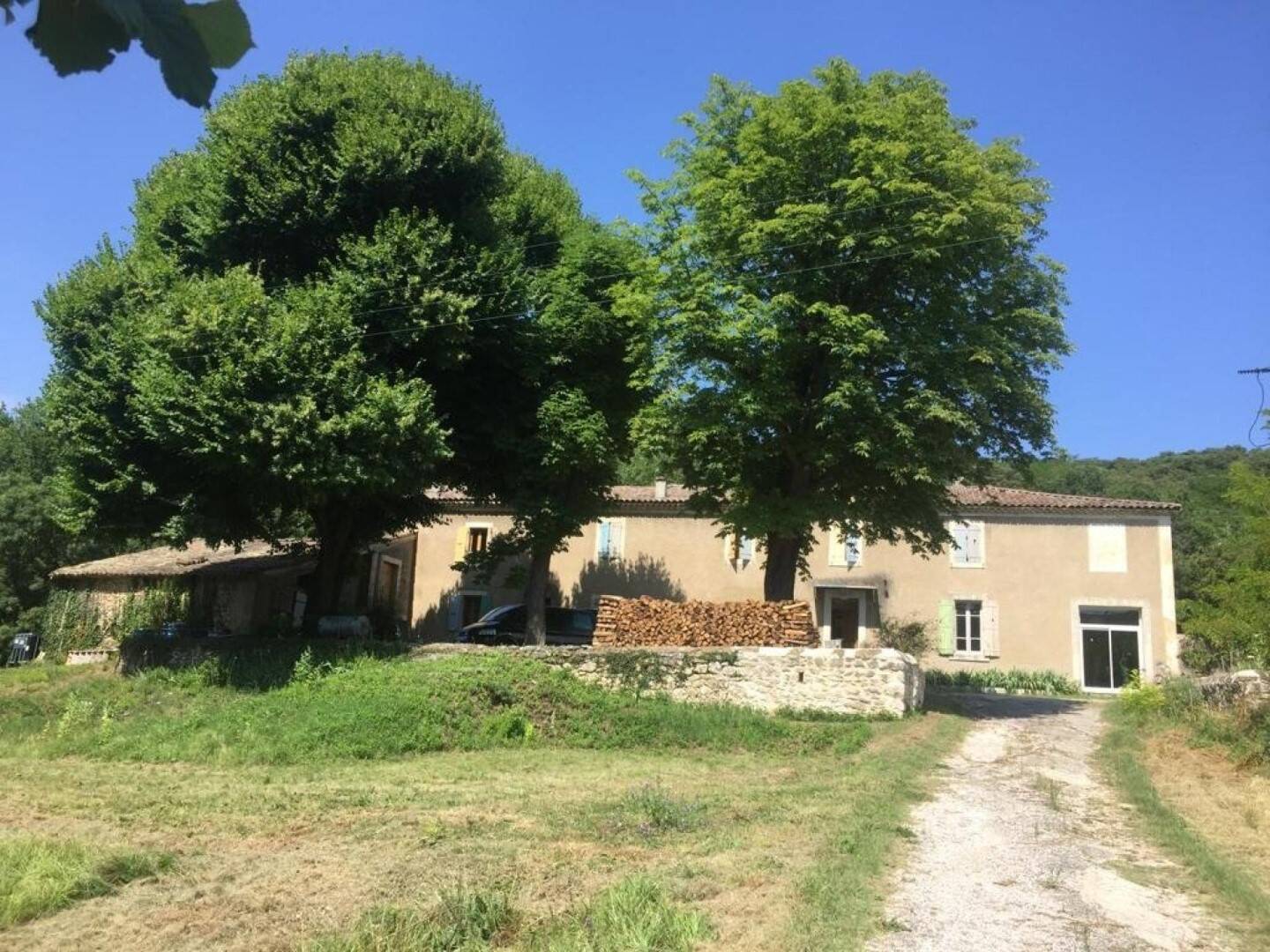 Maison 16 pièces 428 m² · à Saint-Montan · 428 m² · 419 000 €