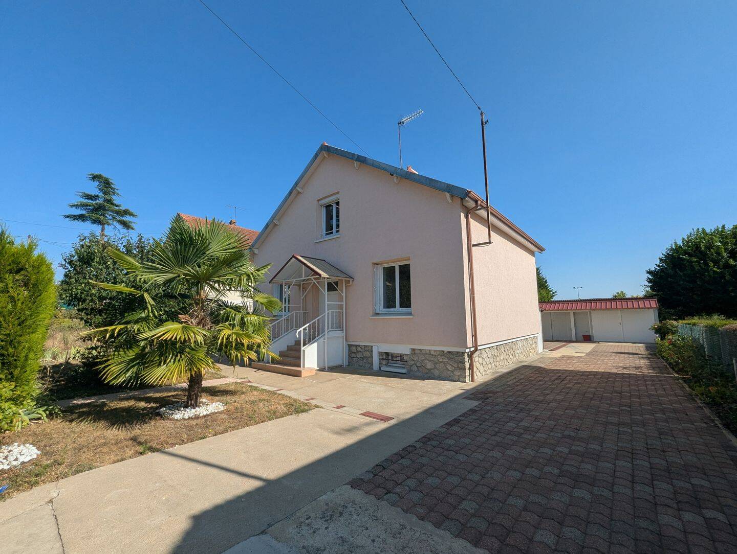 Maison 7 pièces 130 m² · à Amilly · 130 m² · 199 000 €