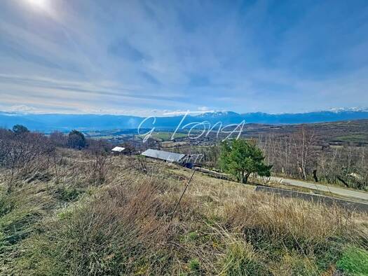 Terrain constructible viabilisé à vendre 97 000 € 304 m² de terrain Enveitg 66760