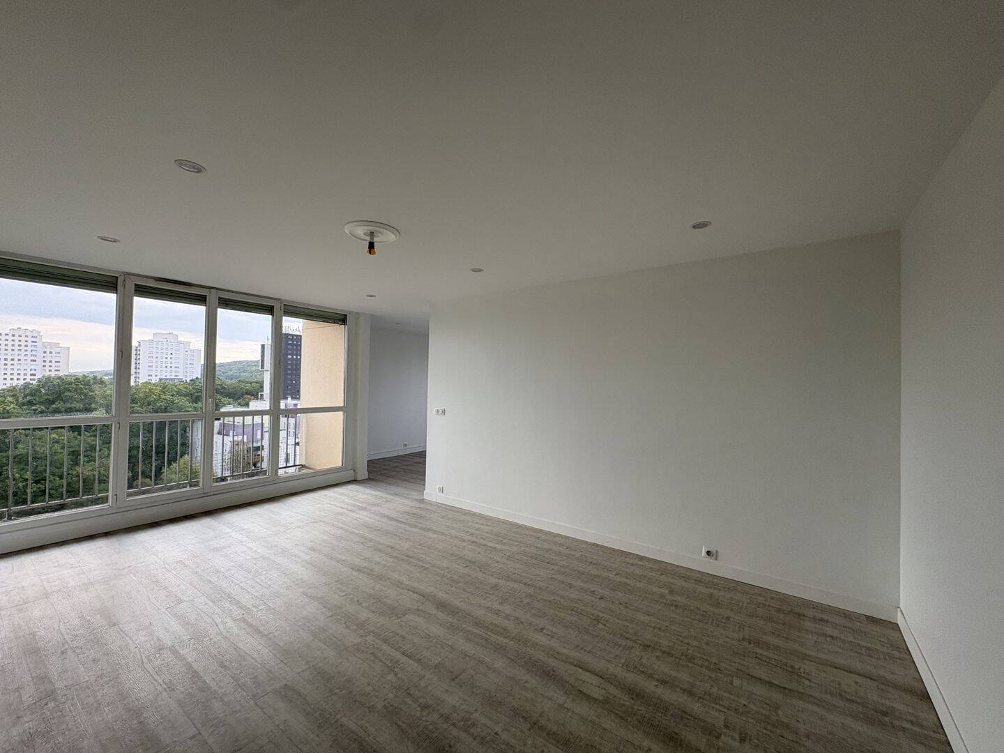 Appartement 5 pièces 93 m² · à Montigny-lès-Cormeilles · 93,1 m² · 1 650 €/mois