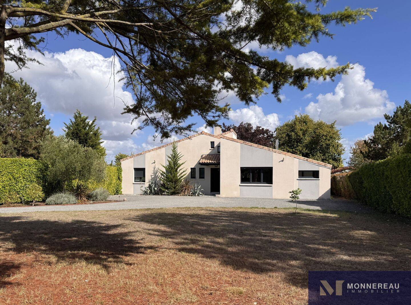 Maison 8 pièces 147 m² · à Barbezieux-Saint-Hilaire · 147 m² · 435 000 €