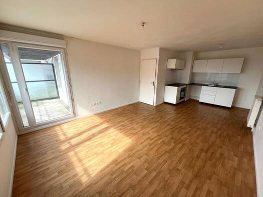 Appartement à louer 820 € 2 pièces 1 chambre 45,8 m² 4ème étage Anjou Les Ulis 91940