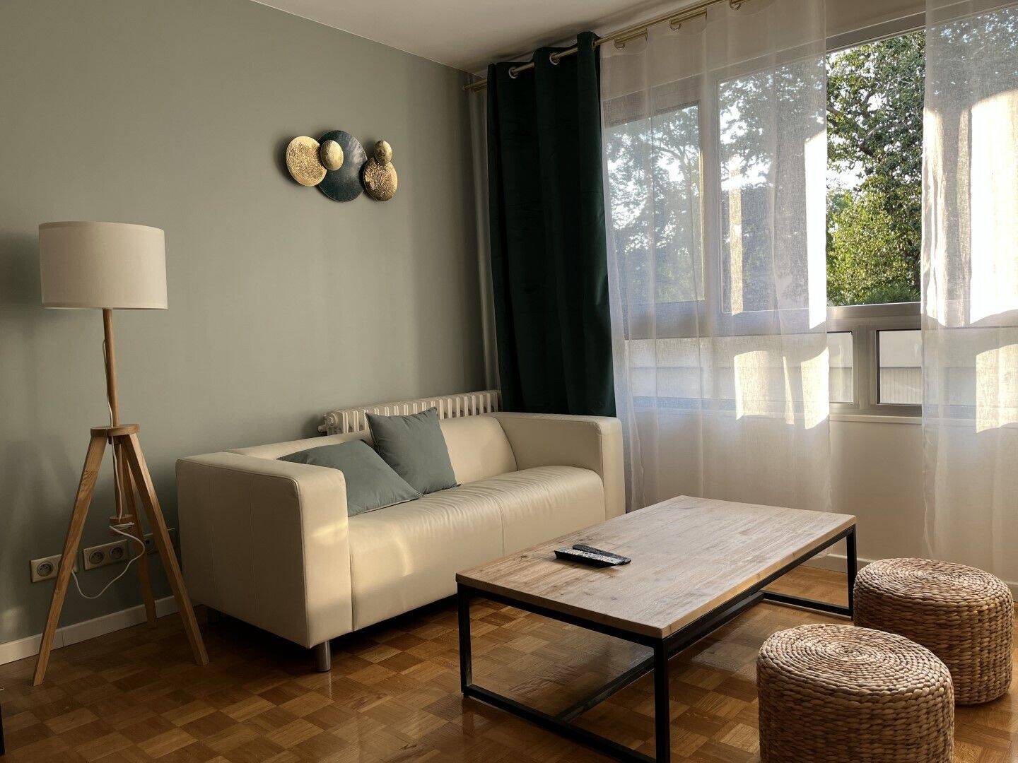 Appartement à louer 3500 € 3 500 € /mois charges comprises Investissez dans l’immobilier 4 pièces • 3 chambres • 73 m² Jardin des Plantes, Paris 5ème arrondissement (75005) 5 10 C 24 57 6 de plus Calculer un temps de trajet Pour aller au travail, à l’école, ... - photo 1