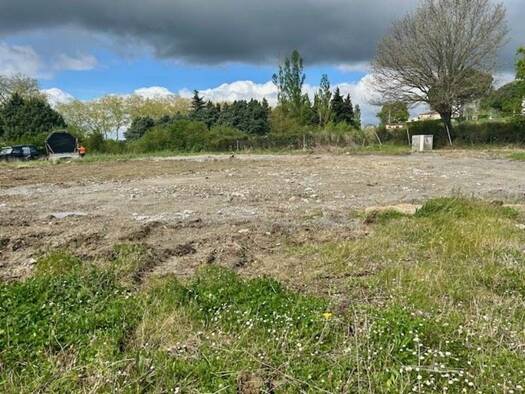 Terrain constructible viabilisé à vendre 60 000 € 2 407 m² de terrain Villespy 11170