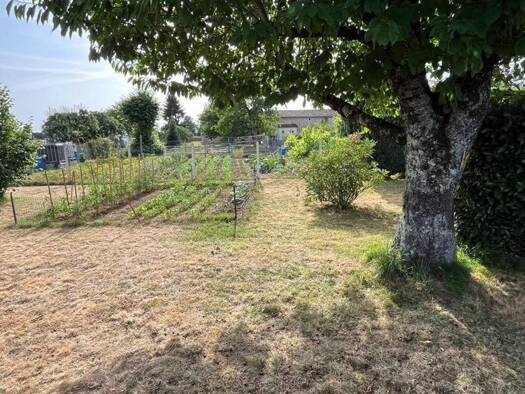 Terrain constructible à vendre 54 000 € 794 m² de terrain Les Adjots 16700