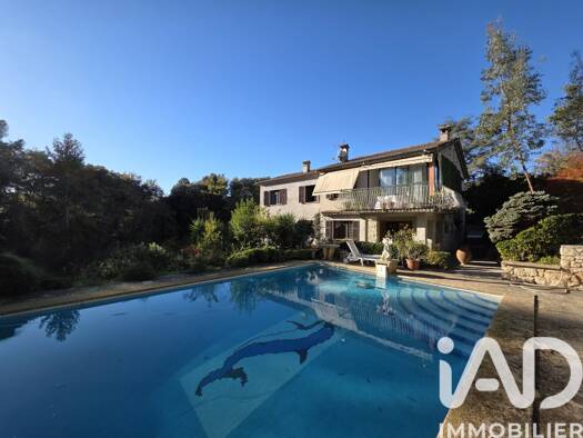 Maison à vendre 1 045 000 € 9 pièces 7 chambres 295 m² 2 300 m² de terrain Sainte Elisabeth Vence 06140