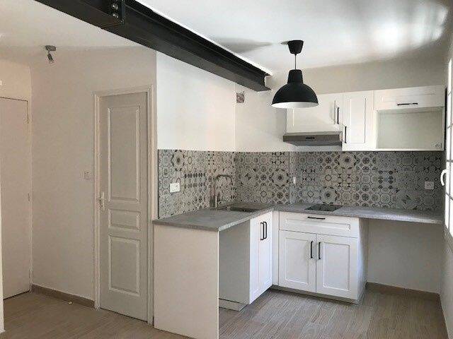 Appartement 1 pièce 29 m² · à Toulon · 28,8 m² · 437 €/mois