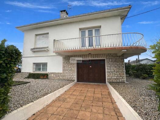 Maison à vendre 294 000 € 6 pièces 5 chambres 168,5 m² 602 m² de terrain Croix de Leysotte-Chanteloiseau-Saint Bris Villenave-d'Ornon 33140